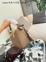 Loewe Puzzle 10Th Anniversary Edition Glossy Calfskin Bag - Image 4