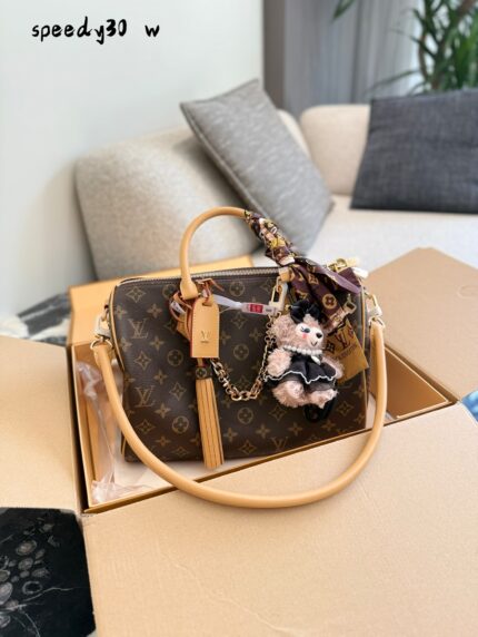 Louis Vuitton Speedy Soft30 Crafty Handbag Unisex Casual Styling