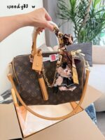 Louis Vuitton Speedy Soft30 Crafty Handbag Unisex Casual Styling - Image 9