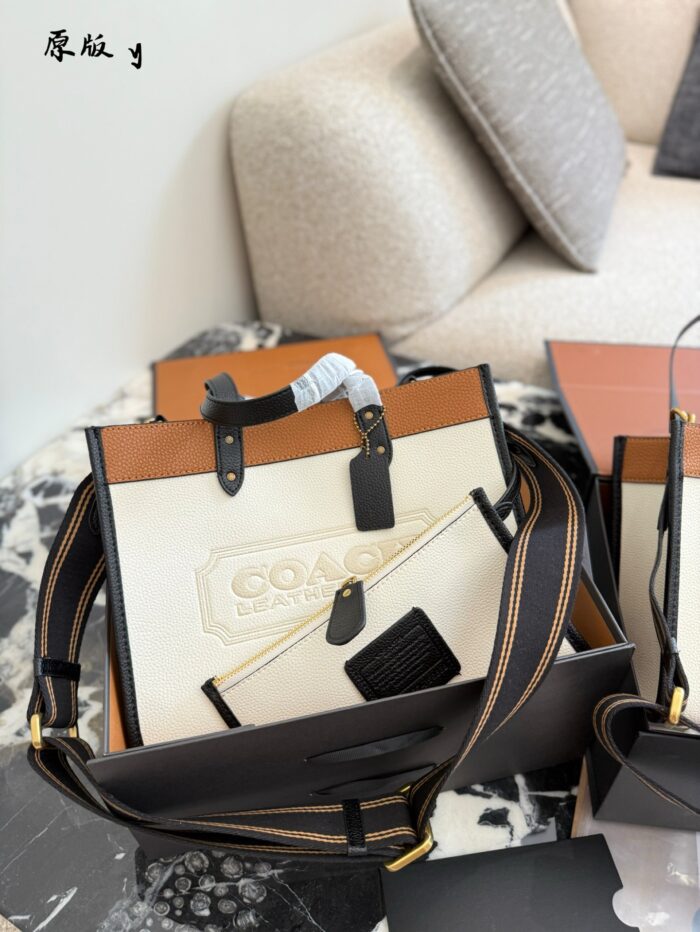 Coach Field Series Tote No. 22 Tote Bag Milkshake White & Oatmeal Square Silhouette Handheld Or Crossbody - Image 5