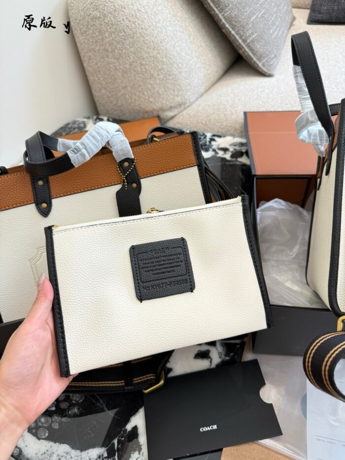 Coach Field Series Tote No. 22 Tote Bag Milkshake White & Oatmeal Square Silhouette Handheld Or Crossbody - Image 6