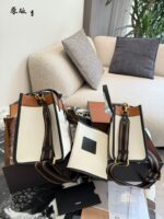 Coach Field Series Tote No. 22 Tote Bag Milkshake White & Oatmeal Square Silhouette Handheld Or Crossbody - Image 7