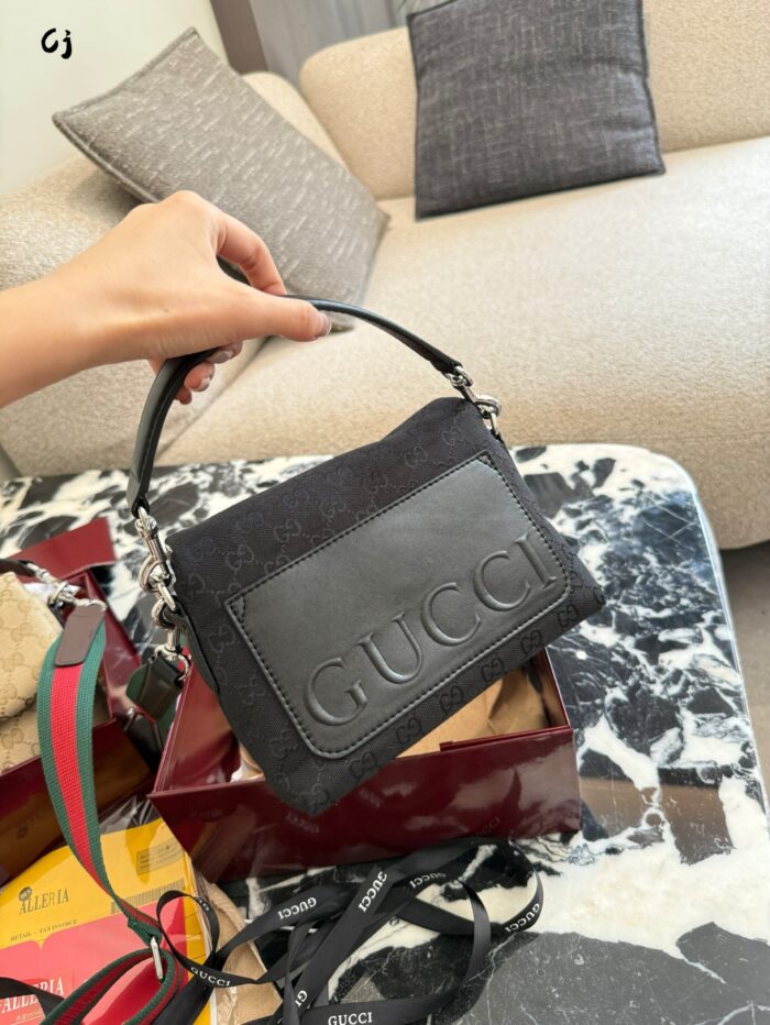 Gucci Neo Original Men'S Bags Spring/Summer 2025 Smooth Canvas Magnetic Flap Closure Generous Capacity - Image 4