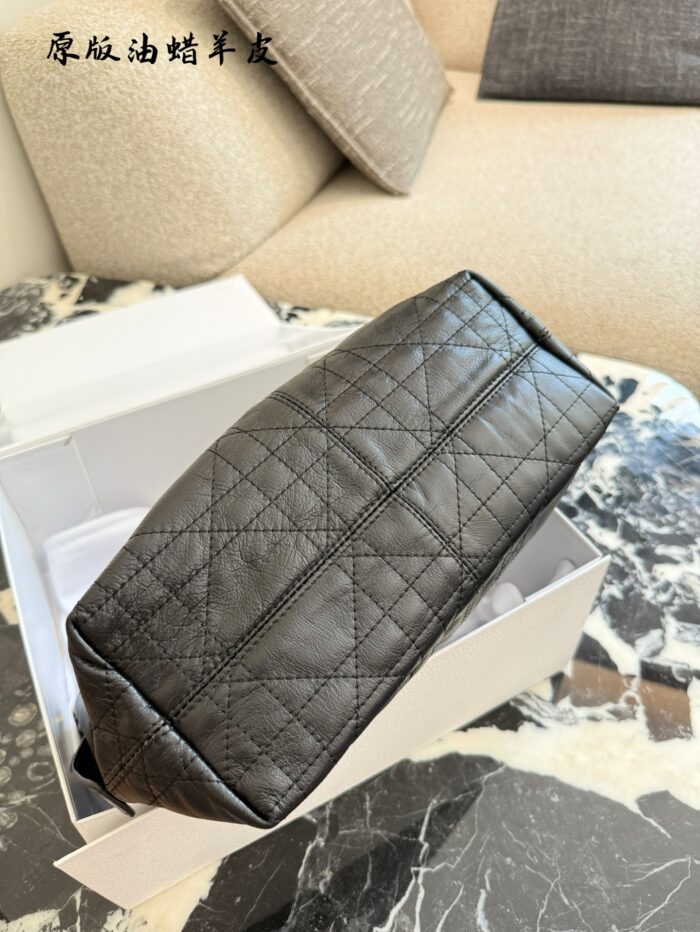 Dior Voyage Collection Handbag Oil-Waxed Leather With Lettering Hardware Adjustable Shoulder Strap Spacious Capacity Sporty Travel Bag - Image 7