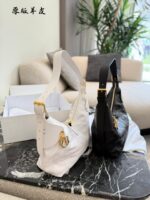 Dior Voyage Collection Handbag Vintage-Inspired Oiled Leather Letter-Embossed Hardware Adjustable Shoulder Strap Spacious Capacity Sporty Travel Companion - Image 4