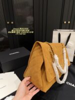 Chanel Suede Tote Bag Brushed Suede Texture Casual, Stylish And Comfortable To Carry - Image 6