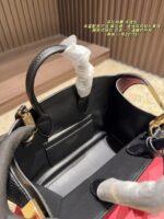 Ferragamo Handbag | Hug-Style Clasp | Spanish Calfskin | Melange | Old Money Aesthetic - Image 6