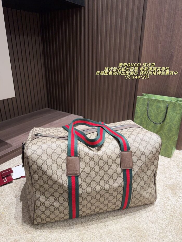 Gucci Travel Bag Extra-Large Capacity Exquisite Leather Premium Colour Palette Stylish Travel Companion - Image 1