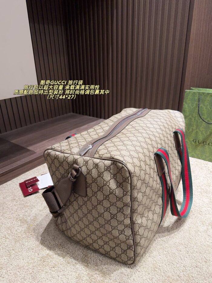 Gucci Travel Bag Extra-Large Capacity Exquisite Leather Premium Colour Palette Stylish Travel Companion - Image 2