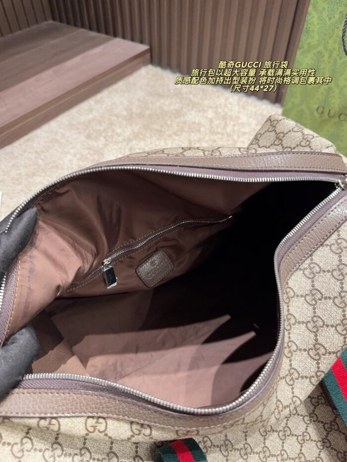 Gucci Travel Bag Extra-Large Capacity Exquisite Leather Premium Colour Palette Stylish Travel Companion - Image 9