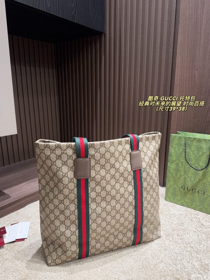 Gucci Tote Bag Timeless, Fashionable, Versatile - Image 1