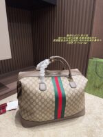 Gucci Travel Bag Generous Capacity, Refined Leather Texture, Colour-Coordinated Fashion Piece - Image 2