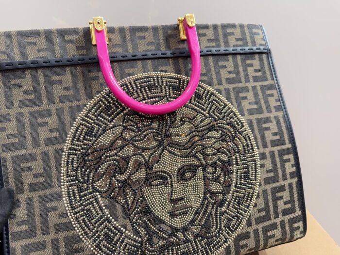 Fendi X Versace Collaboration Tote Bag Classic Ff Pattern With Medusa Motif Stylish And Versatile - Image 9