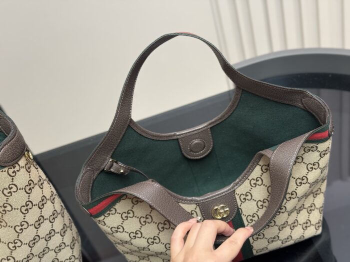Gucci Shopping Tote Canvas Fabric Generous Capacity Ideal For Mums - Image 4
