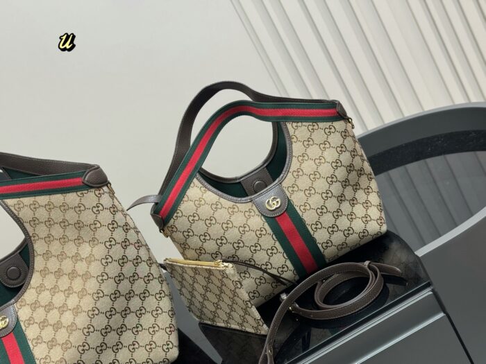 Gucci Shopping Tote Canvas Fabric Generous Capacity Ideal For Mums - Image 5