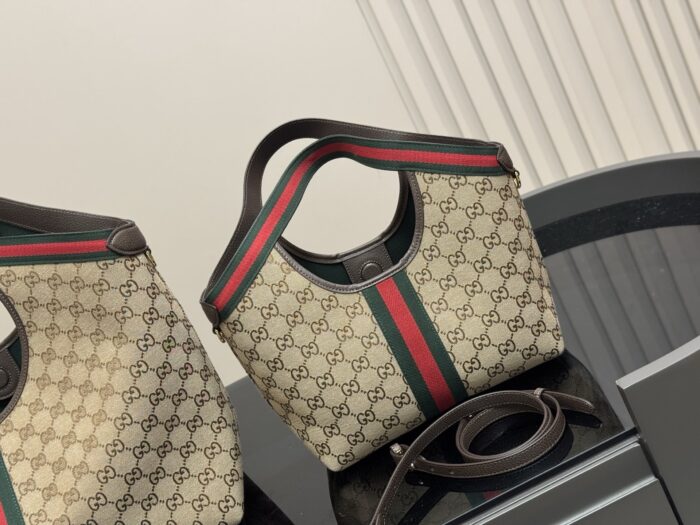 Gucci Shopping Tote Canvas Fabric Generous Capacity Ideal For Mums - Image 7