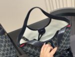 Gucci Shopping Tote Canvas, Large Capacity Ideal For Mums Superbly Roomy - Image 4