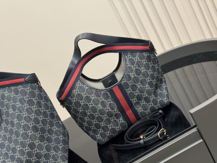 Gucci Shopping Tote Canvas, Large Capacity Ideal For Mums Superbly Roomy - Image 7