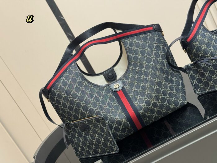 Gucci Shopping Tote Canvas, Large Capacity Ideal For Mums Superbly Roomy - Image 9