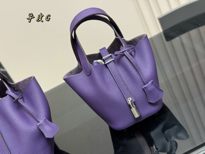 Hermès Shopping Basket Bag Full-Grain Calf Leather With Waxed Thread Superb Texture And Drape - Image 5