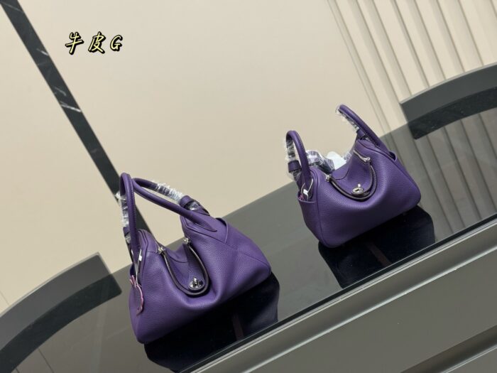 Hermès Lindy Full-Grain Calfskin Leather Custom Hardware Semi-Hand-Stitched Handbag Refined Elegance With A Touch Of Charm - Image 1