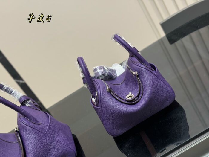 Hermès Lindy Full-Grain Calfskin Leather Custom Hardware Semi-Hand-Stitched Handbag Refined Elegance With A Touch Of Charm - Image 9