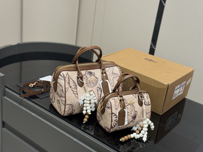 Coach Boston Pillow Bag Luxury Classic Edition Complete With Box - Image 1