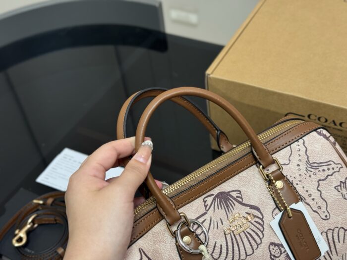 Coach Boston Pillow Bag Luxury Classic Edition Complete With Box - Image 3