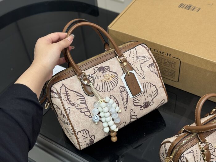 Coach Boston Pillow Bag Luxury Classic Edition Complete With Box - Image 5