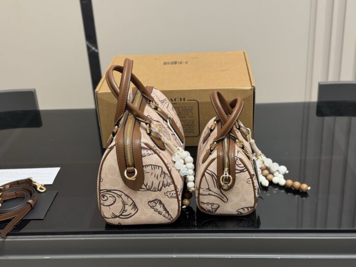 Coach Boston Pillow Bag Luxury Classic Edition Complete With Box - Image 7