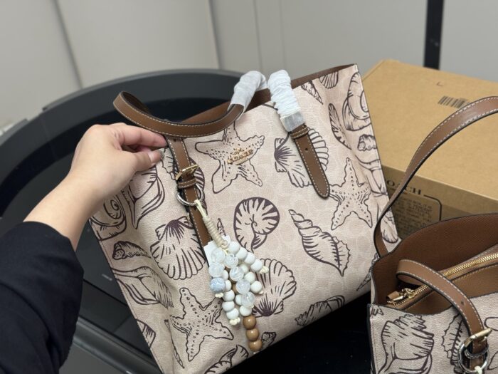 Coach Mollie Tote25 New Shell & Starfish Print Compartment Tote Bag (Shopping Bag) - Image 2