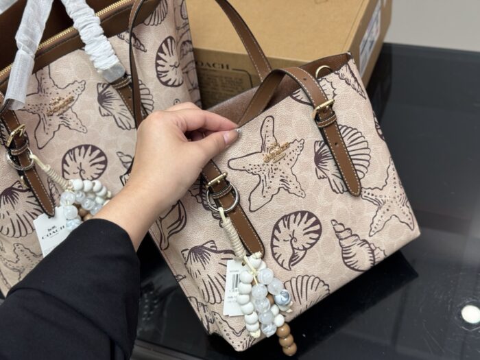 Coach Mollie Tote25 New Shell & Starfish Print Compartment Tote Bag (Shopping Bag) - Image 3