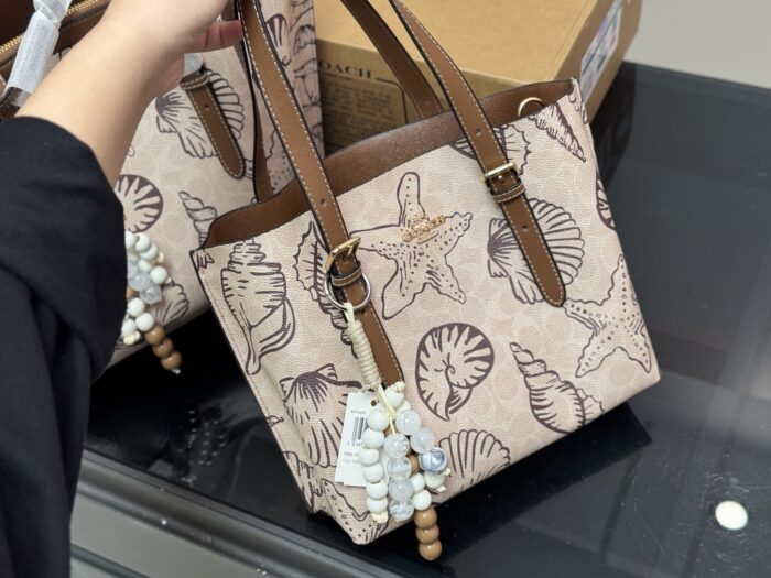 Coach Mollie Tote25 New Shell & Starfish Print Compartment Tote Bag (Shopping Bag) - Image 5