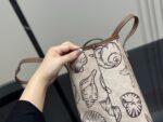 Coach City Tote Bag Classic Logo Print Tote Versatile Bestseller - Image 7