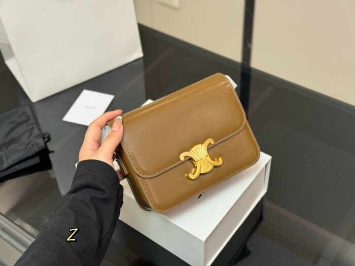 Celine Arc De Triomphe Cowhide Bag (Upgraded Edition With Box) Luxurious And Sophisticated, Suitable For All Seasons. - Image 4