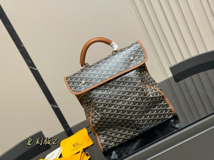 Goyard Backpack Retro And Youthful Generous Capacity For Laptop Unisex - Image 5