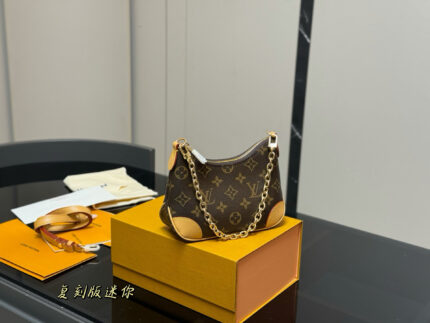 Louis Vuitton Mini Croissant Mini Bag