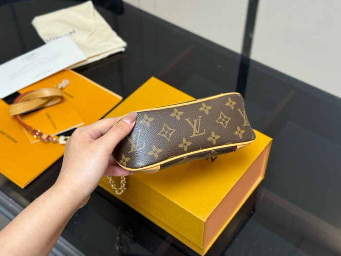 Louis Vuitton Mini Croissant Mini Bag - Image 8
