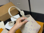 Louis Vuitton Vintage Bucket Bag With Coin Purse - Replica Edition - Image 6