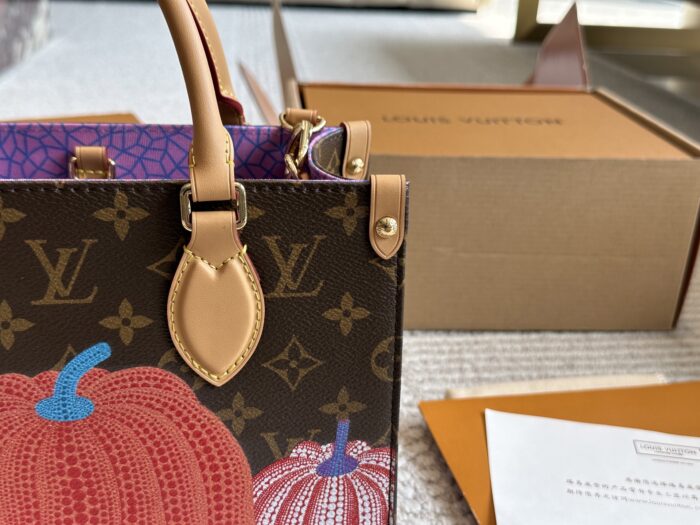 Louis Vuitton Onthego Small Replica Tote Bag (With Wide Shoulder Strap/Coin Purse) - Image 2