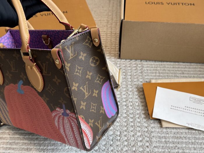 Louis Vuitton Onthego Small Replica Tote Bag (With Wide Shoulder Strap/Coin Purse) - Image 3