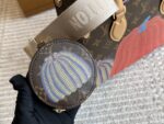 Louis Vuitton Onthego Small Replica Tote Bag (With Wide Shoulder Strap/Coin Purse) - Image 4
