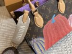 Louis Vuitton Onthego Small Replica Tote Bag (With Wide Shoulder Strap/Coin Purse) - Image 5