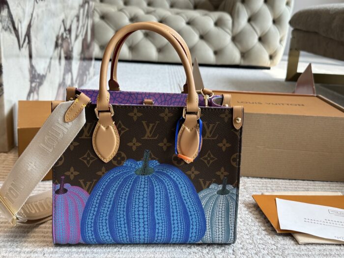 Louis Vuitton Onthego Small Replica Tote Bag (With Wide Shoulder Strap/Coin Purse) - Image 6