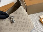 Louis Vuitton Mahina Series Perforated Bucket Bag Soft, Refined, Lightweight And Easy To Maintain - Image 3