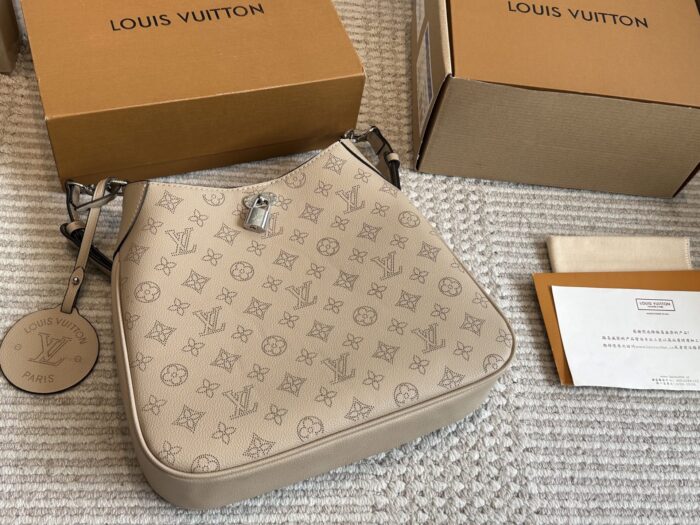Louis Vuitton Mahina Series Perforated Bucket Bag Soft, Refined, Lightweight And Easy To Maintain - Image 4