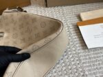 Louis Vuitton Mahina Series Perforated Bucket Bag Soft, Refined, Lightweight And Easy To Maintain - Image 8