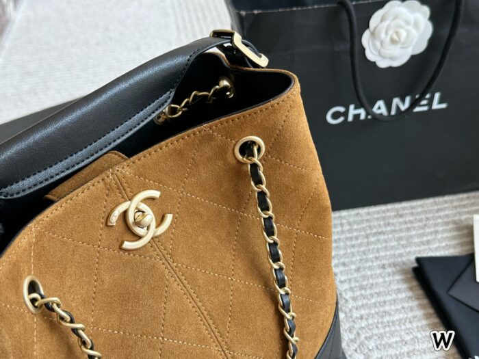 Chanel Métiers D'Art Collection: Patchwork Calfskin Leather Large Handbag - Image 3