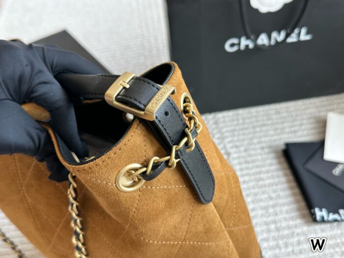 Chanel Métiers D'Art Collection: Patchwork Calfskin Leather Large Handbag - Image 4