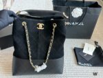 Chanel Métiers D'Art Collection: Patchwork Calfskin Leather Large Handbag - Image 12